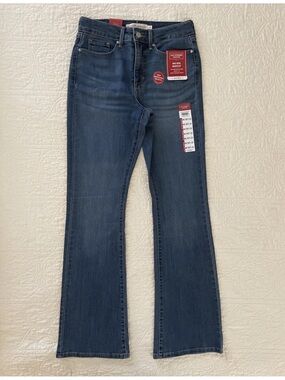 NWT Signature by Levi Strauss & Co. Women's Mid Rise Bootcut Jeans 4M 27x32